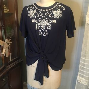 NWT Davi & Dani Navy Embroidered Top sz Small